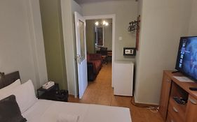 Oscar City Room